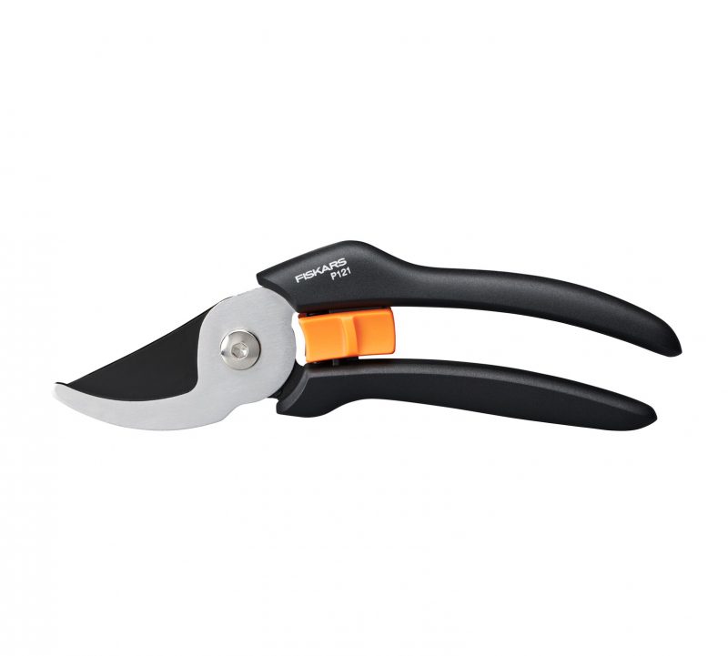 FISKARS SOLID OKSASAKSET OHILEIKKAAVAT